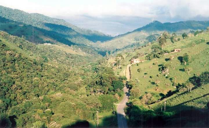 Pousada Antigo Caminho Do Ouro Cunha Bagian luar foto